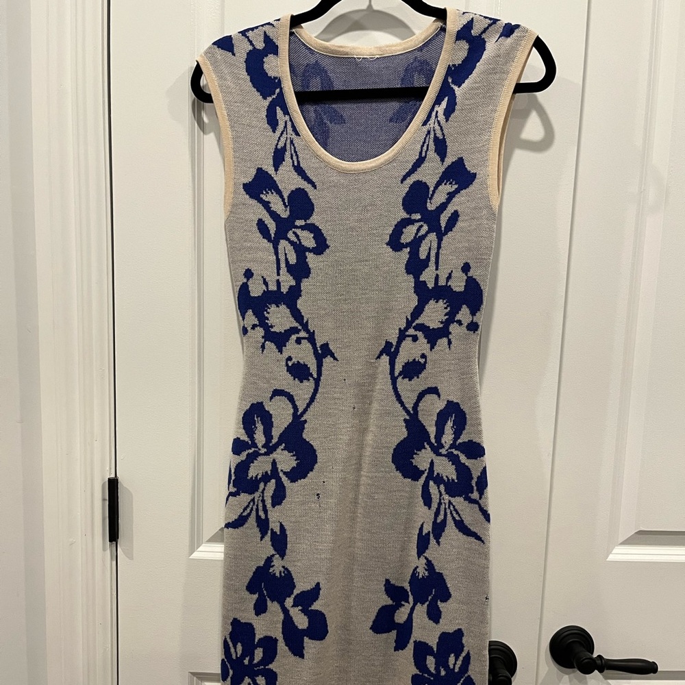 Beautifully fitted snug dress